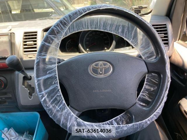 Toyota HIACE VAN 2005-03 7330748-14