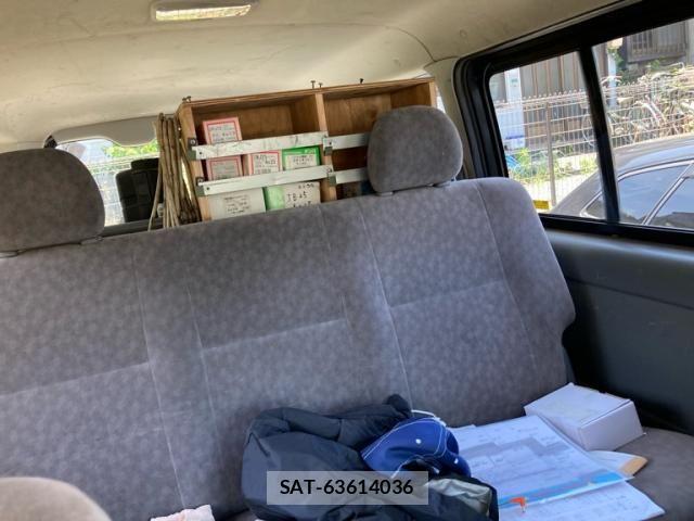 Toyota HIACE VAN 2005-03 7330748-19