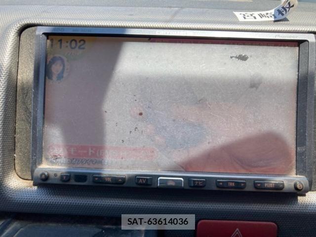 Toyota HIACE VAN 2005-03 7330748-22