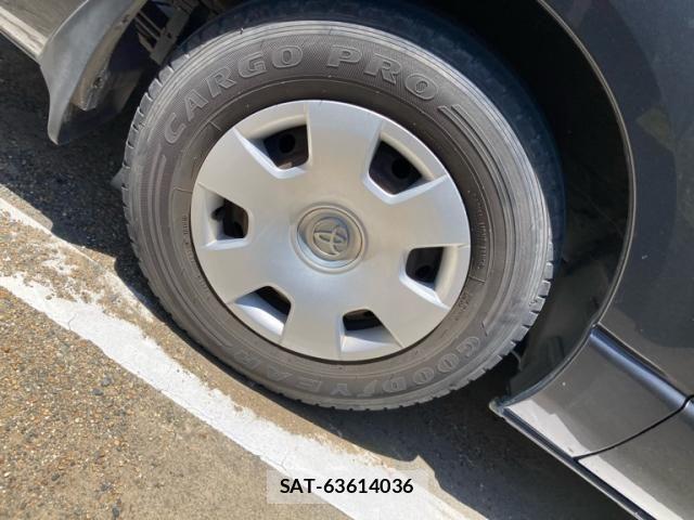 Toyota HIACE VAN 2005-03 7330748-6