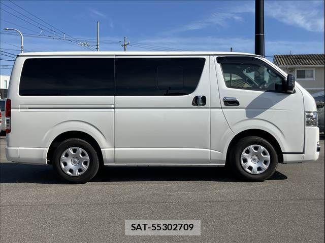 Toyota HIACE VAN 2020-11 7332716-12