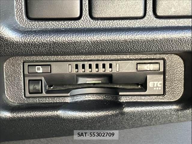 Toyota HIACE VAN 2020-11 7332716-17