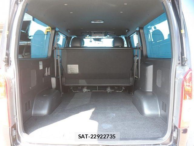 Toyota HIACE VAN 2022-01 7330702-2