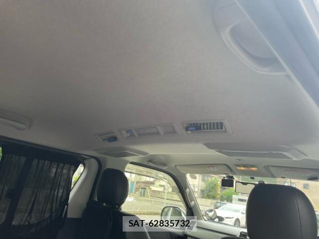 Toyota HIACE VAN 2013-08 7330746-10