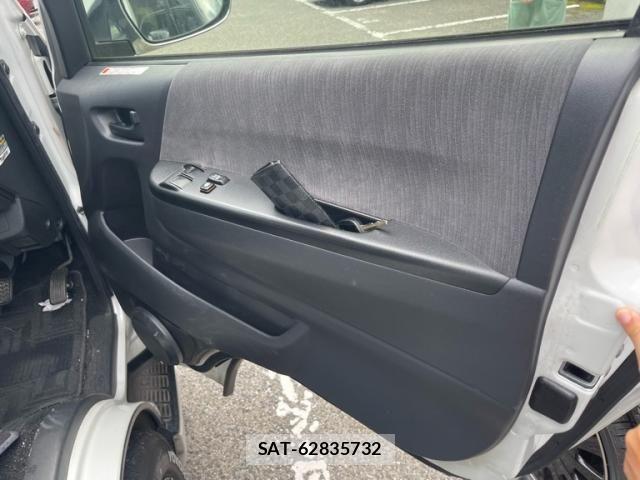 Toyota HIACE VAN 2013-08 7330746-14