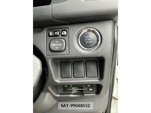 Toyota HIACE VAN 2014-04 7330733-12