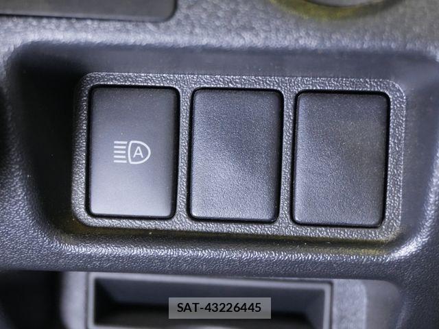 Toyota HIACE VAN 2022-12 7330735-20