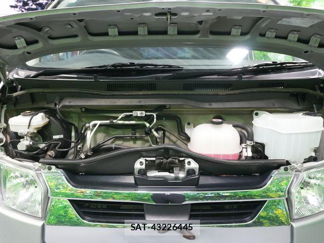 Toyota HIACE VAN 2022-12 7330735-22