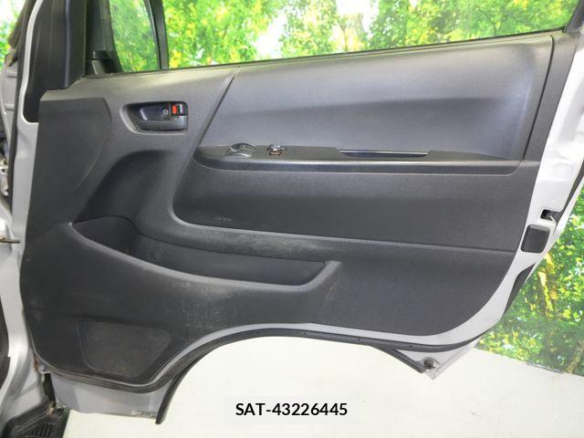 Toyota HIACE VAN 2022-12 7330735-24