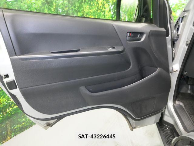 Toyota HIACE VAN 2022-12 7330735-26