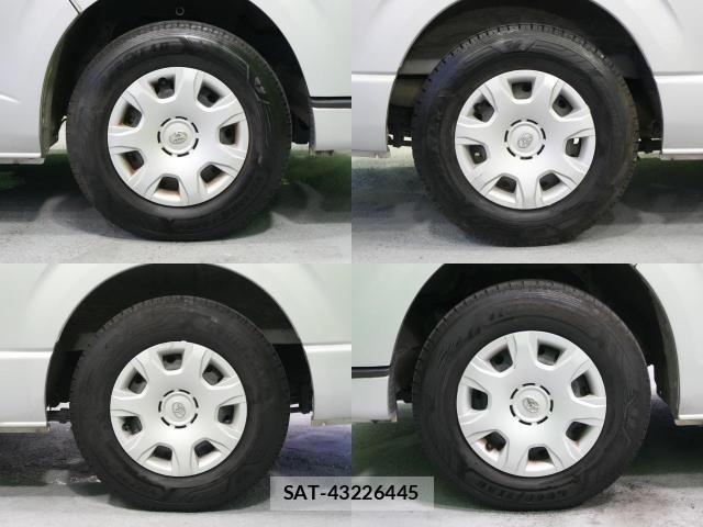 Toyota HIACE VAN 2022-12 7330735-4