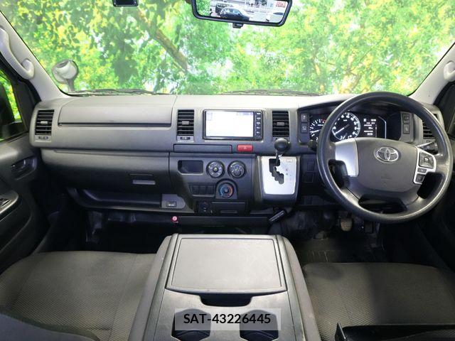 Toyota HIACE VAN 2022-12 7330735-5
