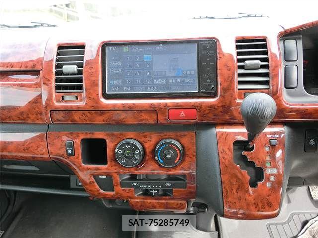 Toyota HIACE VAN 2008-08 7330741-11