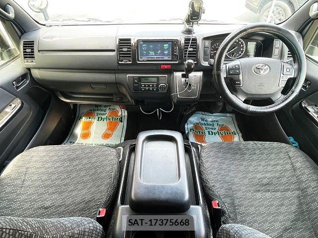 Toyota HIACE VAN 2020-08 7330725-1