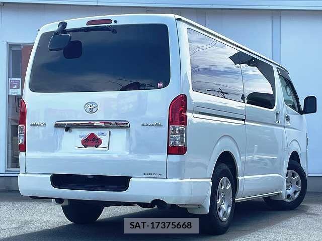 Toyota HIACE VAN 2020-08 7330725-2
