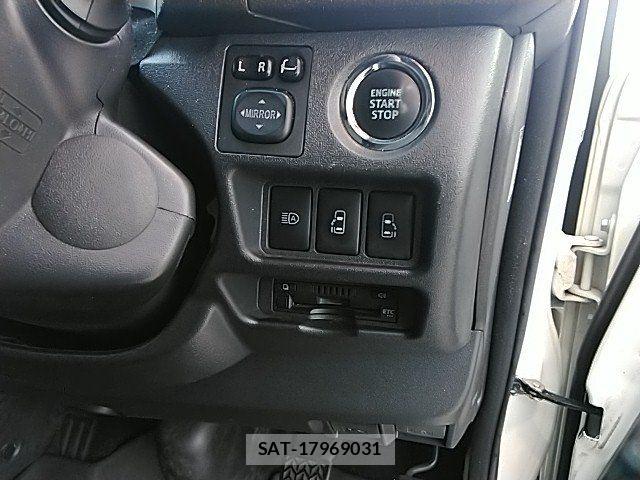 Toyota HIACE VAN 2021-02 7330720-9