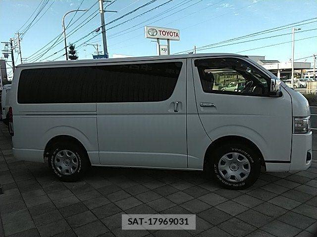 Toyota HIACE VAN 2021-02 7330720-18