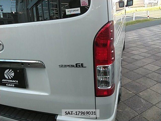 Toyota HIACE VAN 2021-02 7330720-19