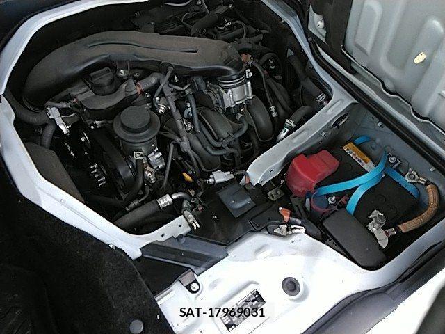 Toyota HIACE VAN 2021-02 7330720-21