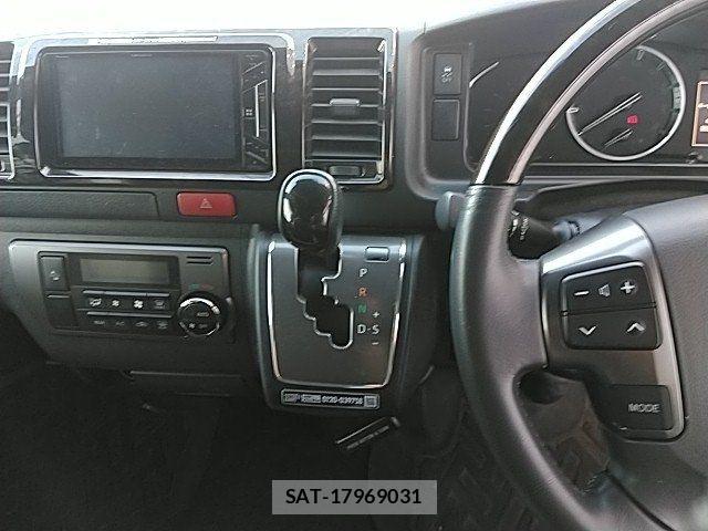 Toyota HIACE VAN 2021-02 7330720-8