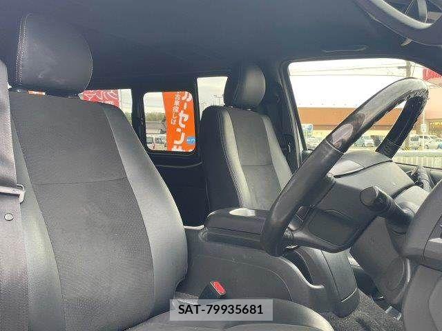 Toyota HIACE VAN 2022-08 7330724-14