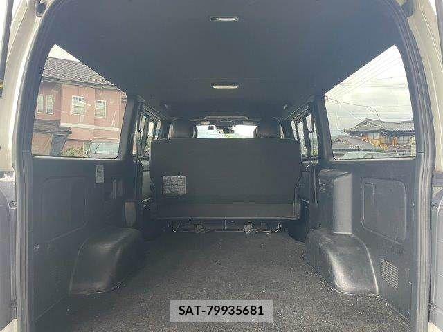 Toyota HIACE VAN 2022-08 7330724-16