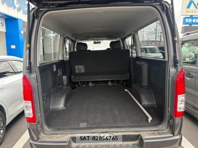 Toyota HIACE VAN 2015-10 7330738-9
