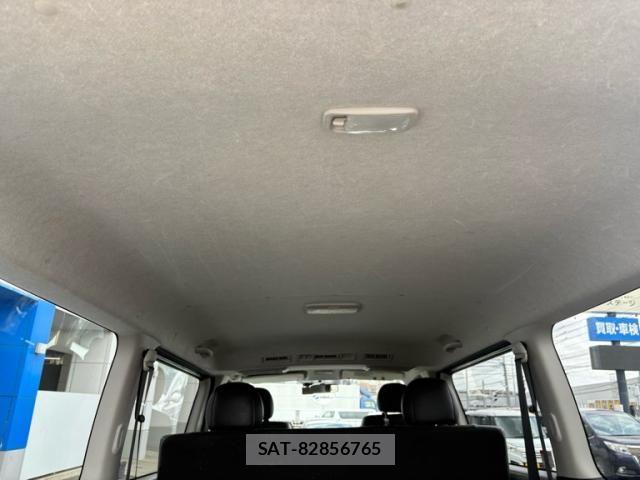 Toyota HIACE VAN 2015-10 7330738-10