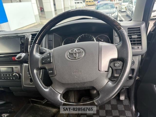 Toyota HIACE VAN 2015-10 7330738-16