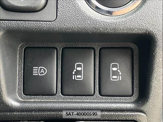 Toyota HIACE VAN 2021-08 7330718-17