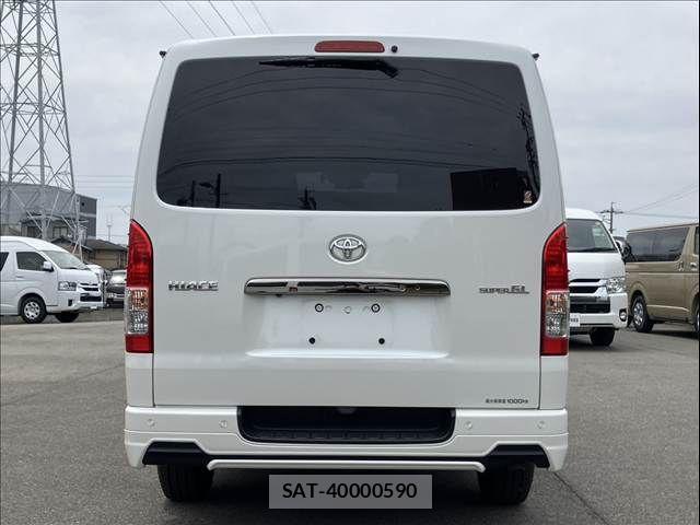 Toyota HIACE VAN 2021-08 7330718-2