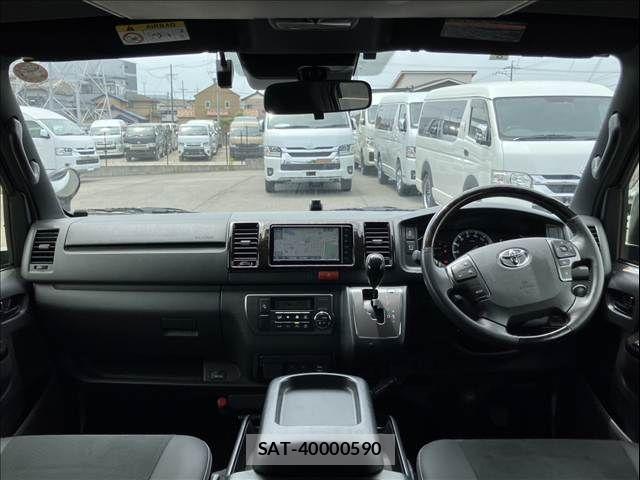 Toyota HIACE VAN 2021-08 7330718-3