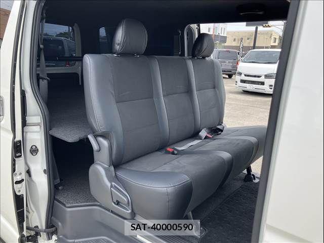 Toyota HIACE VAN 2021-08 7330718-7