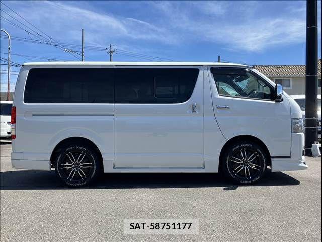 Toyota HIACE VAN 2023-06 7330716-12