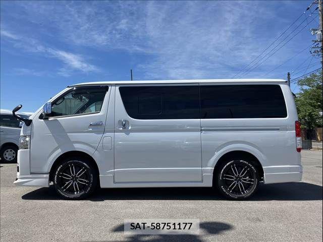 Toyota HIACE VAN 2023-06 7330716-13
