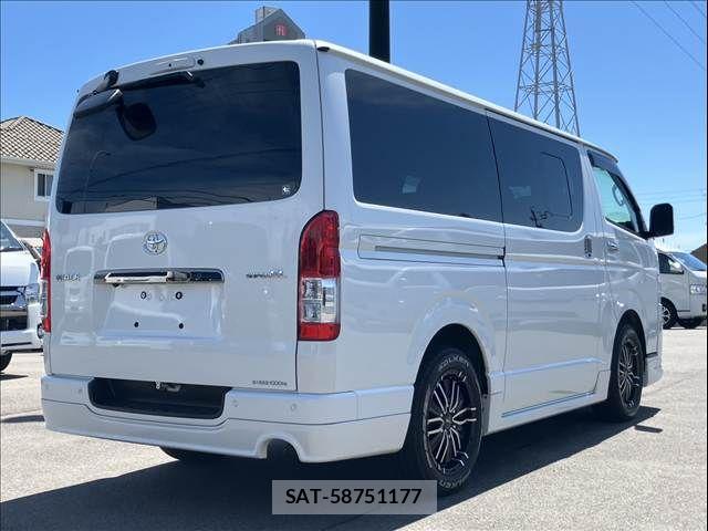 Toyota HIACE VAN 2023-06 7330716-14