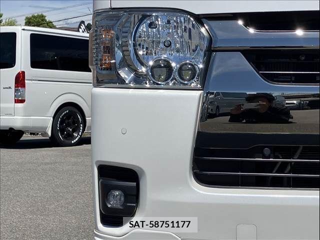 Toyota HIACE VAN 2023-06 7330716-8