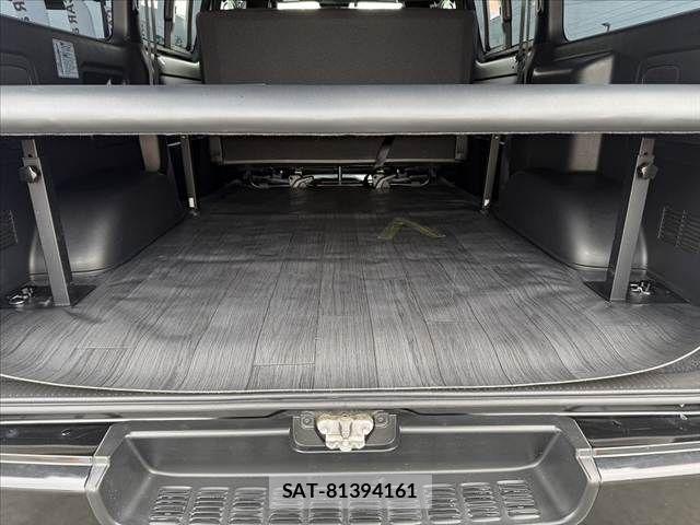 Toyota HIACE VAN 2019-09 7330719-20