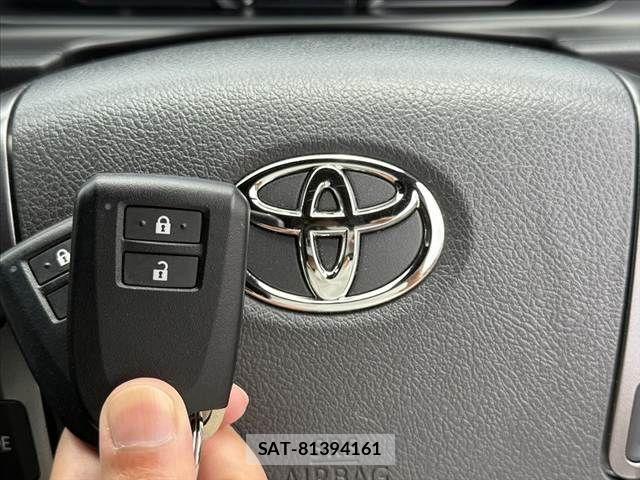 Toyota HIACE VAN 2019-09 7330719-6