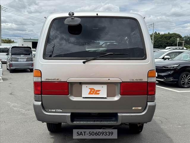 Toyota HIACE VAN 2002-03 7330737-13