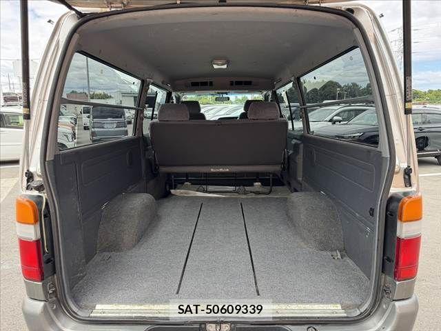 Toyota HIACE VAN 2002-03 7330737-18