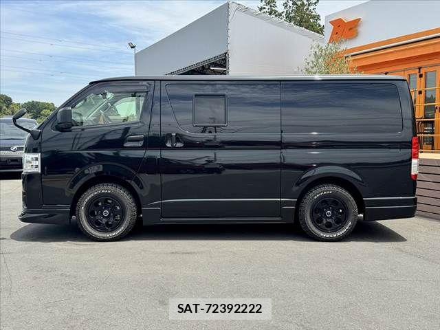 Toyota HIACE VAN 2024-04 7330714-10