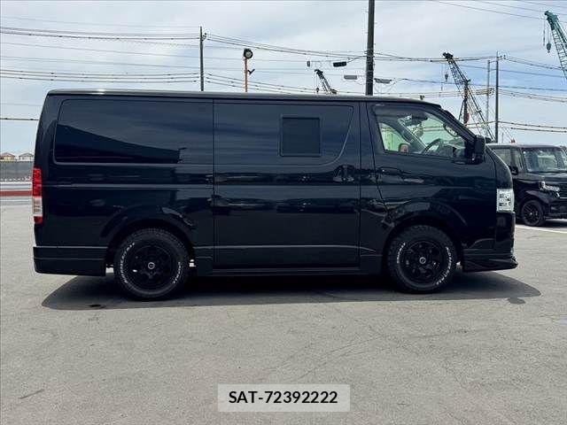 Toyota HIACE VAN 2024-04 7330714-11