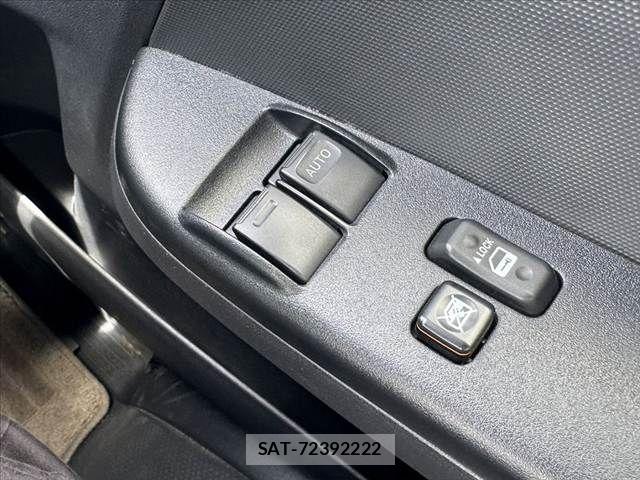 Toyota HIACE VAN 2024-04 7330714-22