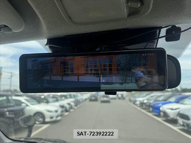 Toyota HIACE VAN 2024-04 7330714-5