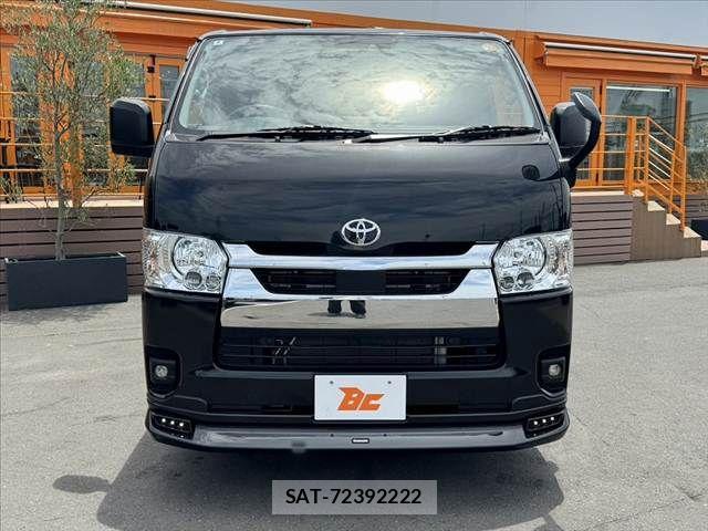 Toyota HIACE VAN 2024-04 7330714-8