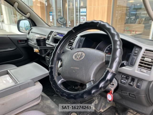 Toyota HIACE VAN 2010-06 7330745-11