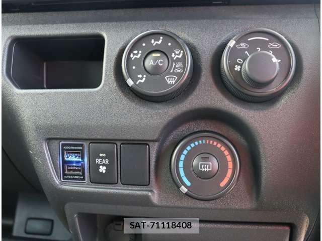 Toyota HIACE VAN 2022-09 7330728-14