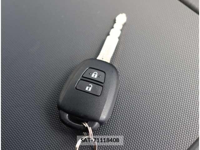 Toyota HIACE VAN 2022-09 7330728-17