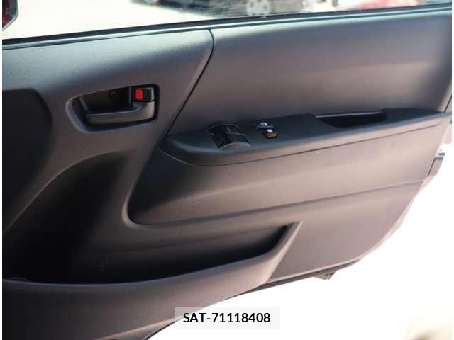 Toyota HIACE VAN 2022-09 7330728-28